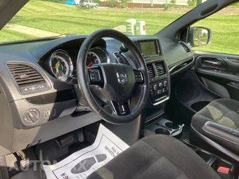 2016 Dodge Grand Caravan SE Plus 121.2" WB - miniatura 26