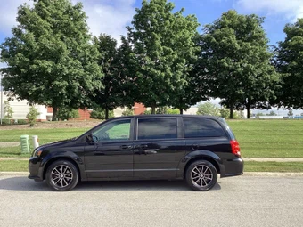 2016 Dodge Grand Caravan SE Plus 121.2" WB - miniatura 3