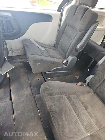 2016 Dodge Grand Caravan SE Plus 121.2" WB - miniatura 13