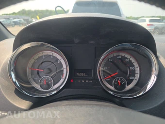 2016 Dodge Grand Caravan SE Plus 121.2" WB - miniatura 12