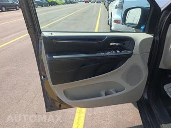 2016 Dodge Grand Caravan SE Plus 121.2" WB - miniatura 9
