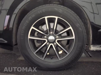 2016 Dodge Grand Caravan SE Plus 121.2" WB - miniatura 9