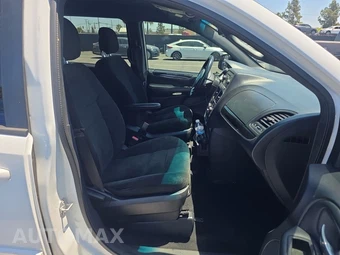 2016 Dodge Grand Caravan SE Plus 121.2" WB - miniatura 8