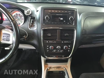 2016 Dodge Grand Caravan SXT 121.2" WB – miniatura 11