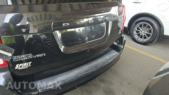 2016 Dodge Grand Caravan SXT 121.2" WB – miniatura 35