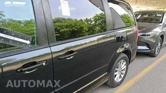 2016 Dodge Grand Caravan SXT 121.2" WB – miniatura 36