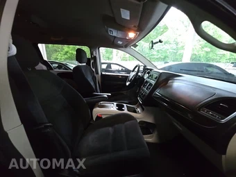 2016 Dodge Grand Caravan SXT 121.2" WB – miniatura 8