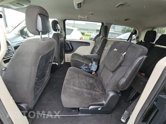 2016 Dodge Grand Caravan SXT 121.2" WB – miniatura 13