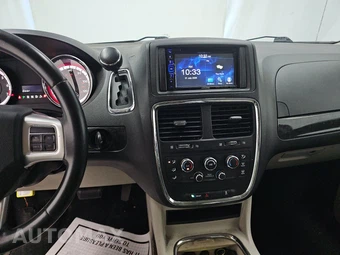 2016 Dodge Grand Caravan SXT 121.2" WB – miniatura 11