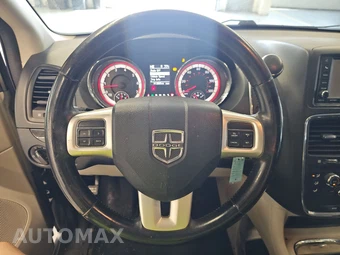 2016 Dodge Grand Caravan SXT 121.2" WB – miniatura 10