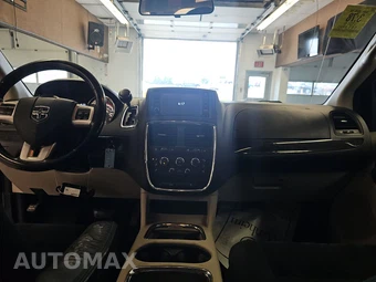 2016 Dodge Grand Caravan SXT 121.2" WB – miniatura 11