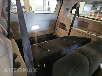 2016 Dodge Grand Caravan SXT 121.2" WB – miniatura 14