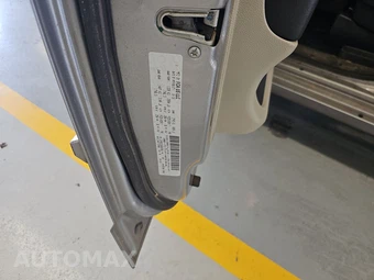 2016 Dodge Grand Caravan SXT 121.2" WB – miniatura 15