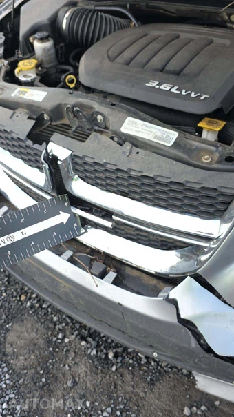 2016 Dodge Grand Caravan SXT 121.2" WB – miniatura 33