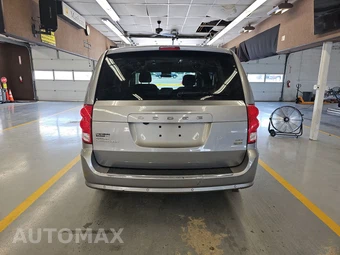 2016 Dodge Grand Caravan SXT 121.2" WB – miniatura 5