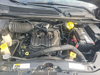2016 Dodge Grand Caravan SXT 121.2" WB – miniatura 16