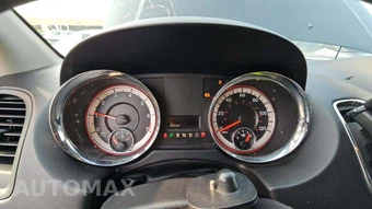2016 Dodge Grand Caravan SXT 121.2" WB – miniatura 26