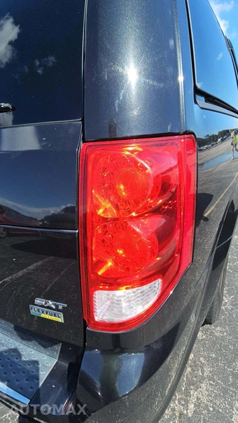 2016 Dodge Grand Caravan SXT 121.2" WB – miniatura 35