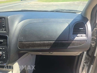 2016 Dodge Grand Caravan SXT 121.2" WB – miniatura 20