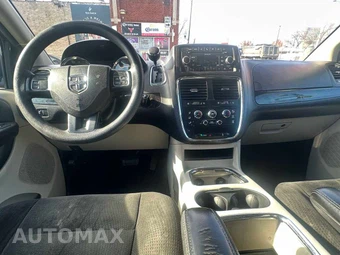 2016 Dodge Grand Caravan SXT 121.2" WB – miniatura 12