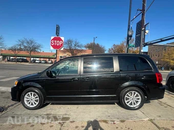 2016 Dodge Grand Caravan SXT 121.2" WB – miniatura 3