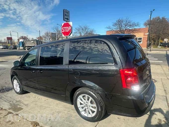 2016 Dodge Grand Caravan SXT 121.2" WB – miniatura 4