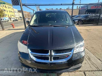 2016 Dodge Grand Caravan SXT 121.2" WB – miniatura 9