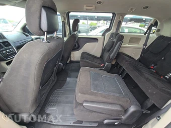 2016 Dodge Grand Caravan SXT 121.2" WB – miniatura 13