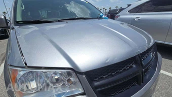 2016 Dodge Grand Caravan SXT 121.2" WB – miniatura 21