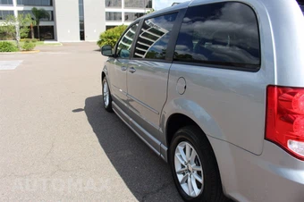 2016 Dodge Grand Caravan SXT 121.2" WB - miniatura 14