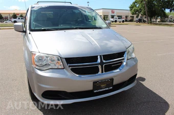 2016 Dodge Grand Caravan SXT 121.2" WB - miniatura 16