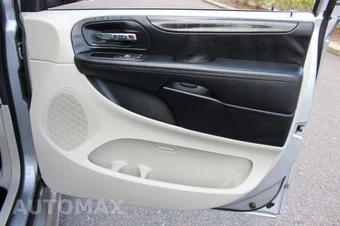 2016 Dodge Grand Caravan SXT 121.2" WB - miniatura 43