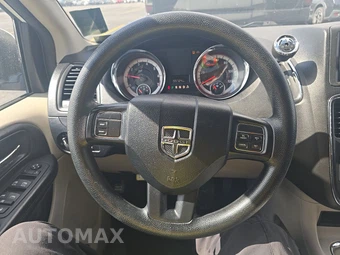 2016 Dodge Grand Caravan SXT 121.2" WB – miniatura 10