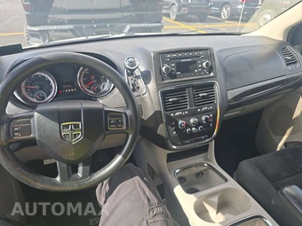 2016 Dodge Grand Caravan SXT 121.2" WB – miniatura 11