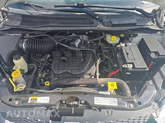2016 Dodge Grand Caravan SXT 121.2" WB – miniatura 16