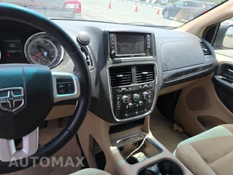 2016 Dodge Grand Caravan SXT 121.2" WB – miniatura 11