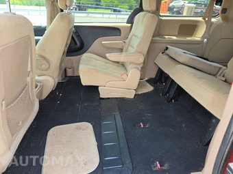 2016 Dodge Grand Caravan SXT 121.2" WB – miniatura 13