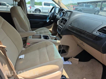 2016 Dodge Grand Caravan SXT 121.2" WB – miniatura 8