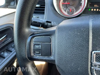 2016 Dodge Grand Caravan SXT - miniatura 18