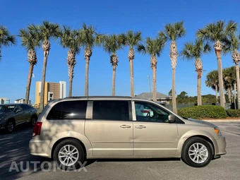 2016 Dodge Grand Caravan SXT - miniatura 5