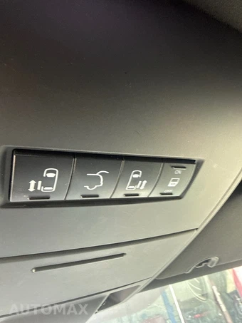 2016 Dodge Grand Caravan SXT Plus 121.2" WB - miniatura 15