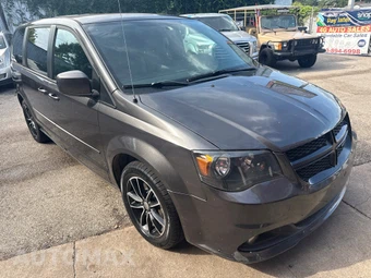 2016 Dodge Grand Caravan SXT Plus 121.2" WB - miniatura 2