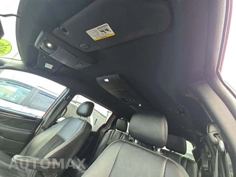 2016 Dodge Grand Caravan SXT Plus 121.2" WB - miniatura 11