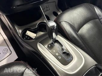 2016 Dodge Journey R/T - miniatura 19