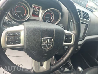 2016 Dodge Journey R/T - miniatura 10