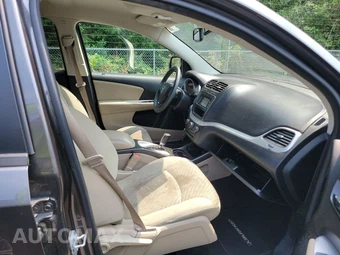 2016 Dodge Journey SE – miniatura 8