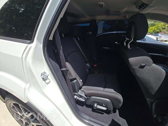 2016 Dodge Journey SXT - miniatura 17