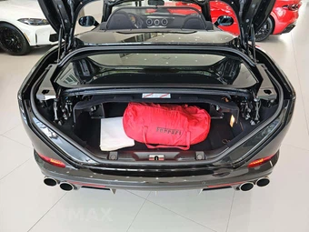 2016 Ferrari California T - miniatura 12