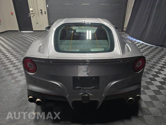 2016 Ferrari F12berlinetta - miniatura 5