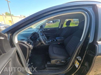 2016 Ford Edge SE – miniatura 3